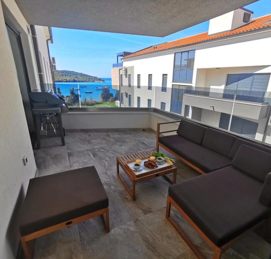 Black Pearl - Luxury Seaside App With Pool & Bbq, Istra Banjole Dış mekan fotoğraf
